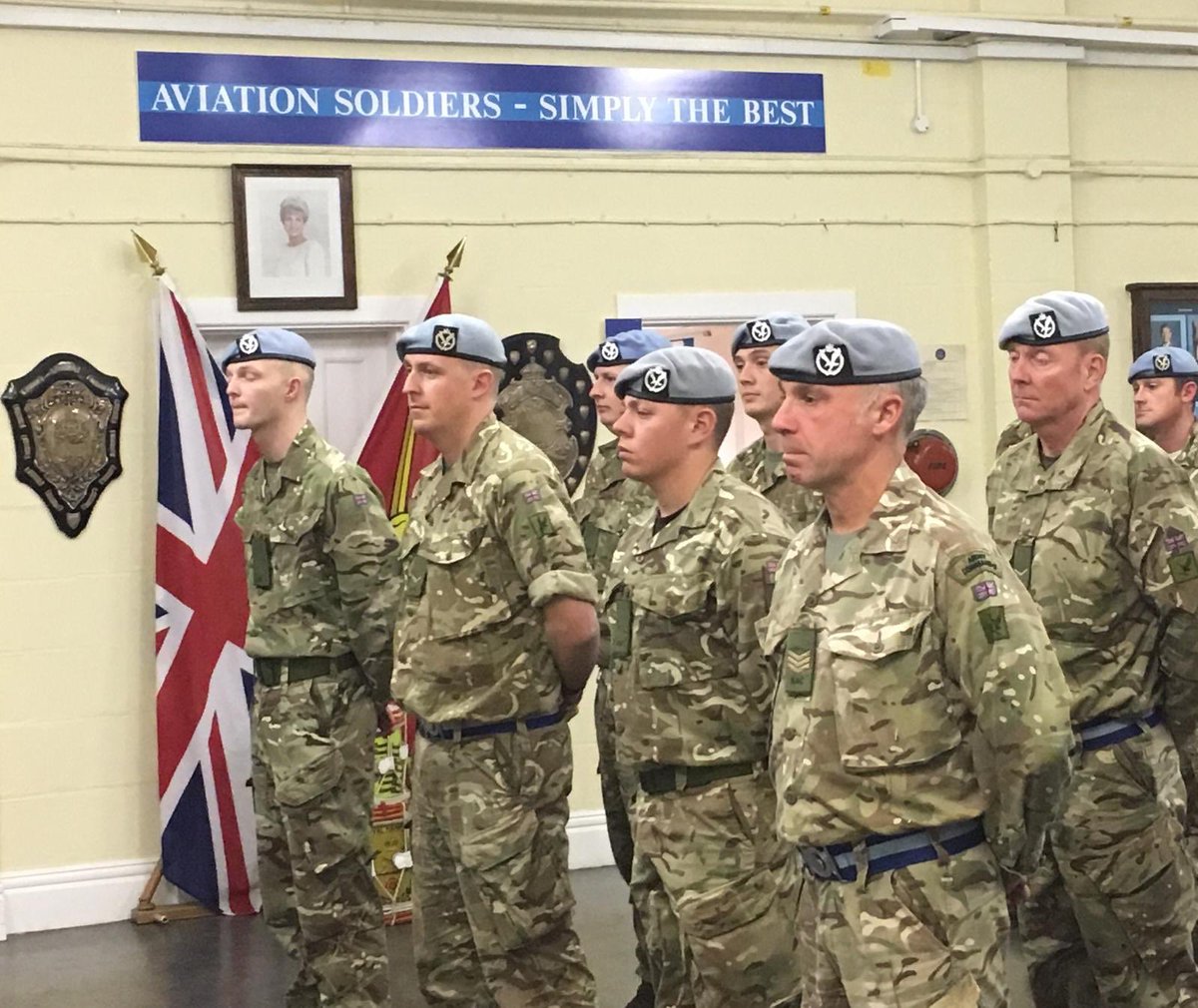 6AACReserves's tweet photo. 679 Sqn Drill night. The CO and RSM visited troops on their drill night this week where they were conducting weapon handling and Navigation theory #soldierskills #greenfirst #armyreserve #soldierfirst @armyaircorps https://t.co/GHvSq74j3y