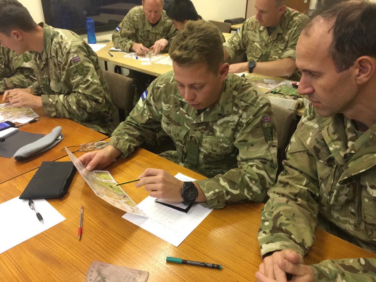 6AACReserves's tweet photo. 679 Sqn Drill night. The CO and RSM visited troops on their drill night this week where they were conducting weapon handling and Navigation theory #soldierskills #greenfirst #armyreserve #soldierfirst @armyaircorps https://t.co/GHvSq74j3y