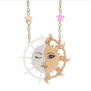 Littlebooteek's tweet photo. Sun and moon split necklace. Are you more of a day person or a night person? https://t.co/hRVMRSmET3 

#LittleBooteek #gothwear #SpookyKook #FunnyFlaps #gothicclothing #SmallBusiness https://t.co/oHtPVjArJk