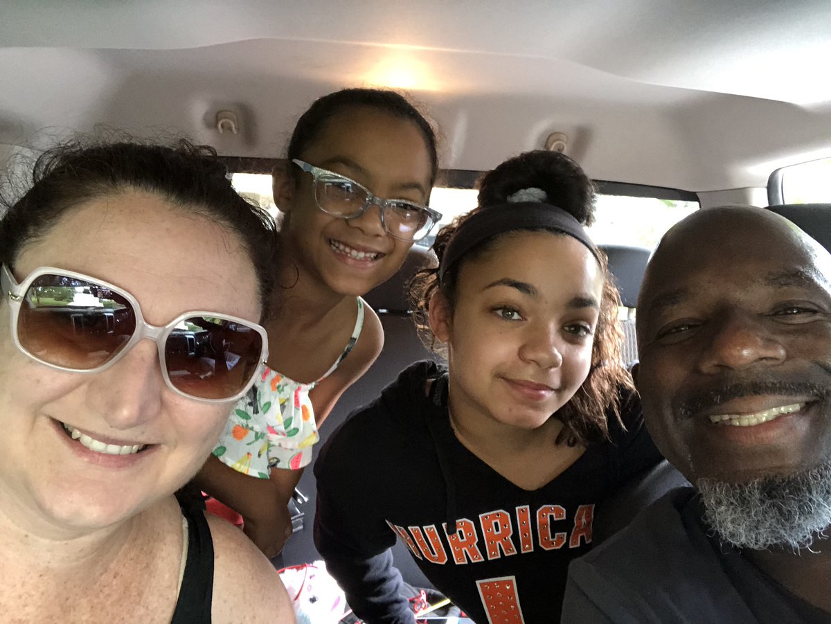 RayWaker's tweet photo. My crew....#WalkerTeam. Be easy!!! @ProfWalkerESE https://t.co/Bt0fNTqzaQ