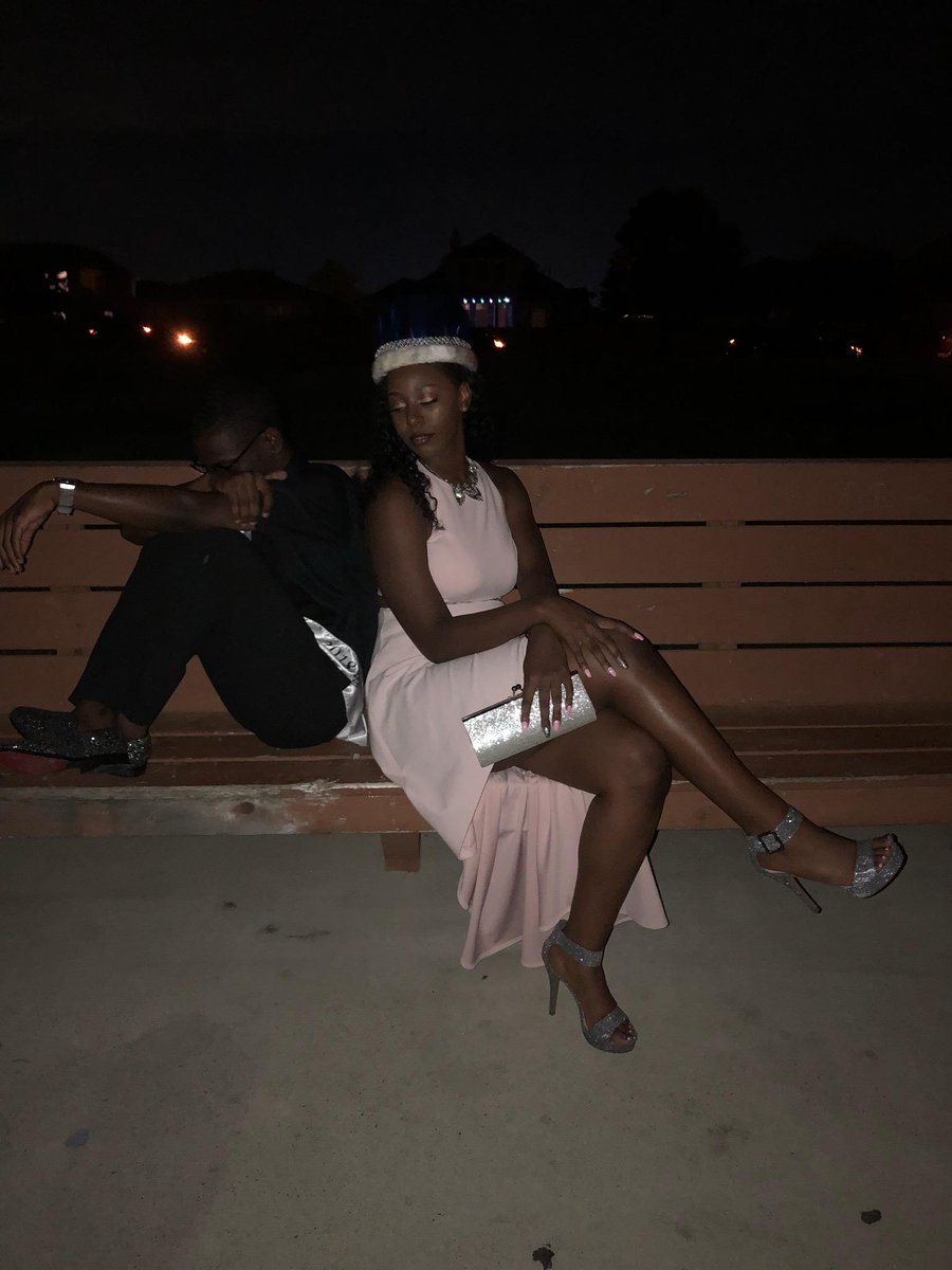 principaliam's tweet photo. I am so #Thankful that I am able to parent the Amazing @_kamm7
Thank u for all of the #dancemoves #singing
#parentnotes #officerstrutts ๐๐ฝ๐ถ#resilience
Parent-Daughter #handshake ๐ฏ
I love you! Happy Thanksgiving ๐ฆ YOU'VE been through so much. And.. you are STILL #STANDING๐๐ฝ https://t.co/9egqEX00ip