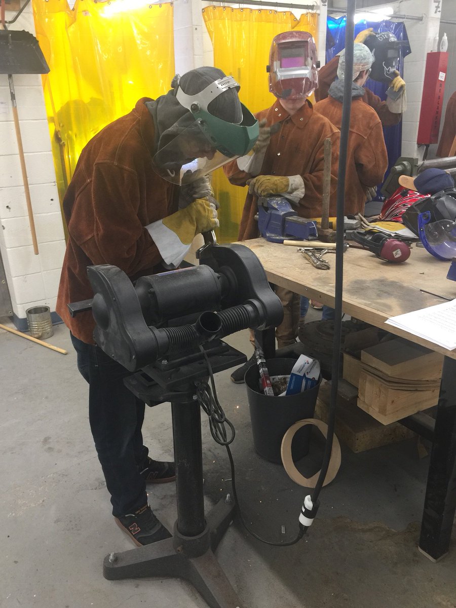 BlackGldSchools's tweet photo. Some BGRD rural high school students have had a unique learning opportunity over the past 2 days. Calmar Secondary, Thorsby Jr./Sr. High &amp; Warburg Schools offered CTS courses in an inter-school initiative we call the Tri-High Flex. Thank you to everyone who made it all possible! https://t.co/NTS2IWBnik