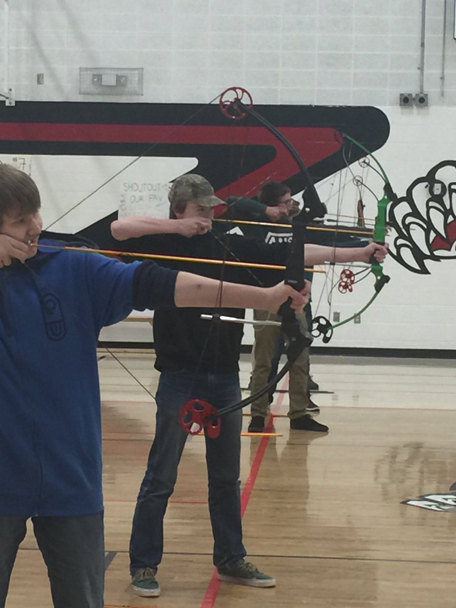 BlackGldSchools's tweet photo. Some BGRD rural high school students have had a unique learning opportunity over the past 2 days. Calmar Secondary, Thorsby Jr./Sr. High &amp; Warburg Schools offered CTS courses in an inter-school initiative we call the Tri-High Flex. Thank you to everyone who made it all possible! https://t.co/NTS2IWBnik