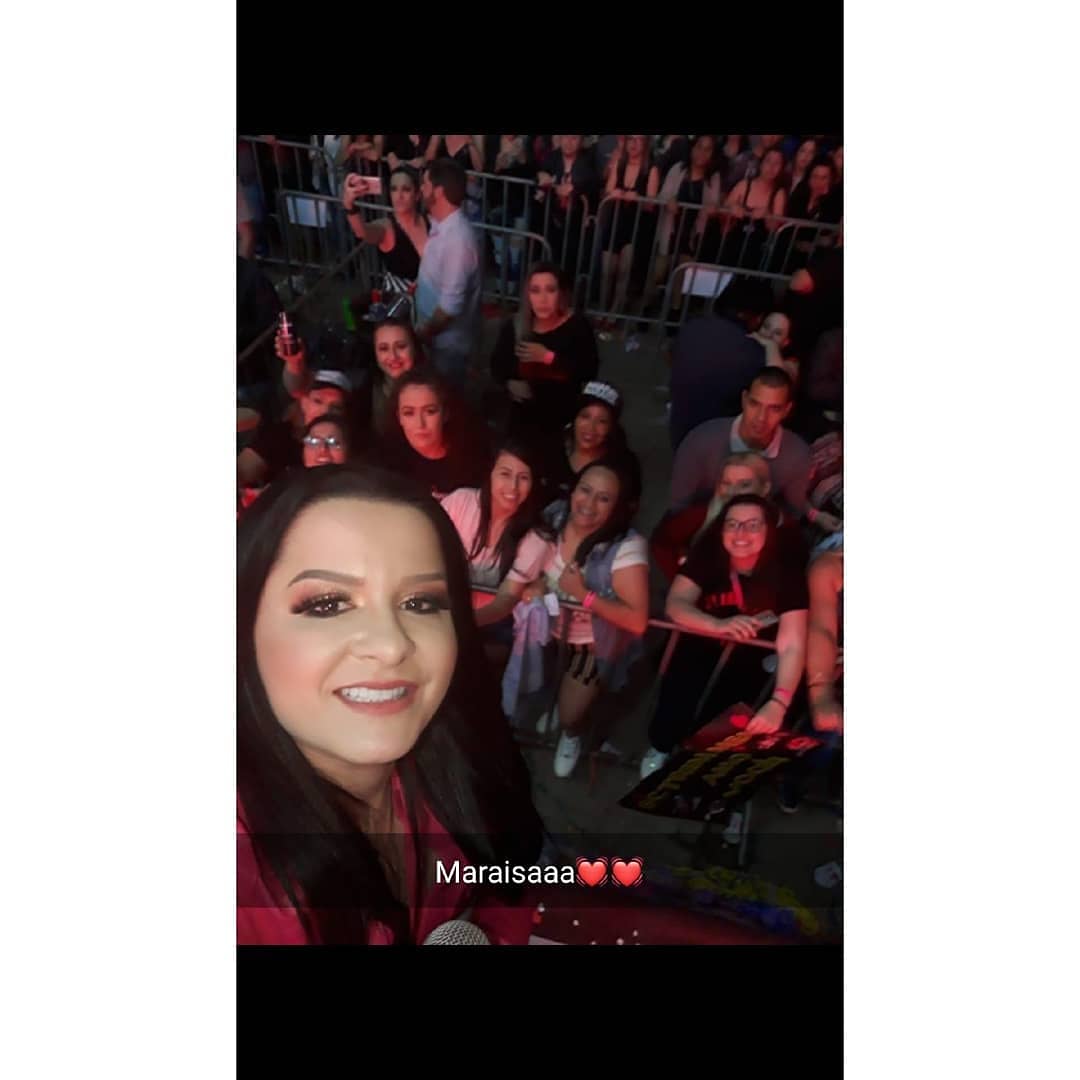 BebeMaiara's tweet photo. Tbt do melhor show de nossas vidas ❤️ #Maraisa https://t.co/DdBXBvPdRU