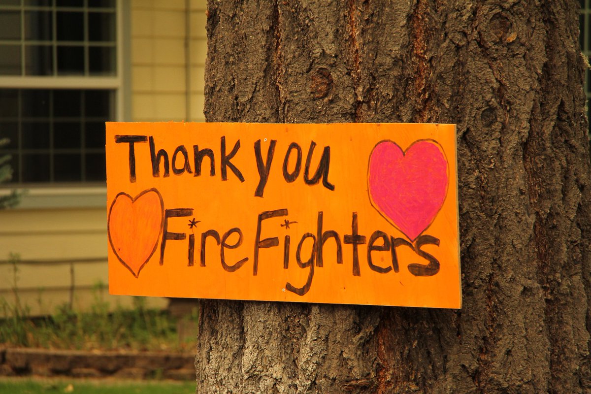 forestservice's tweet photo. We are especially #thankful right now for our firefighters, law enforcement officers and other first responders and employees who are working this holiday weekend in hard hit areas, like California. https://t.co/x8c1LDhMHJ