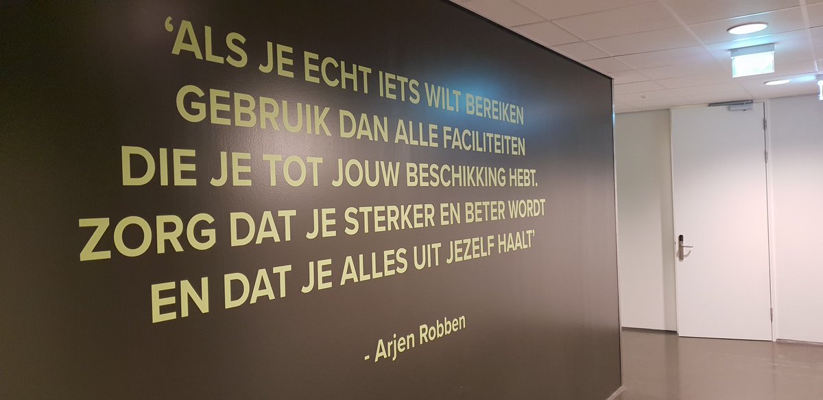 derkapitan's tweet photo. Fantastische uitspraak van @ArjenRobben in ons nieuwe onderkomen..... #tszc @fcgopleiding https://t.co/wANRLyKEnJ