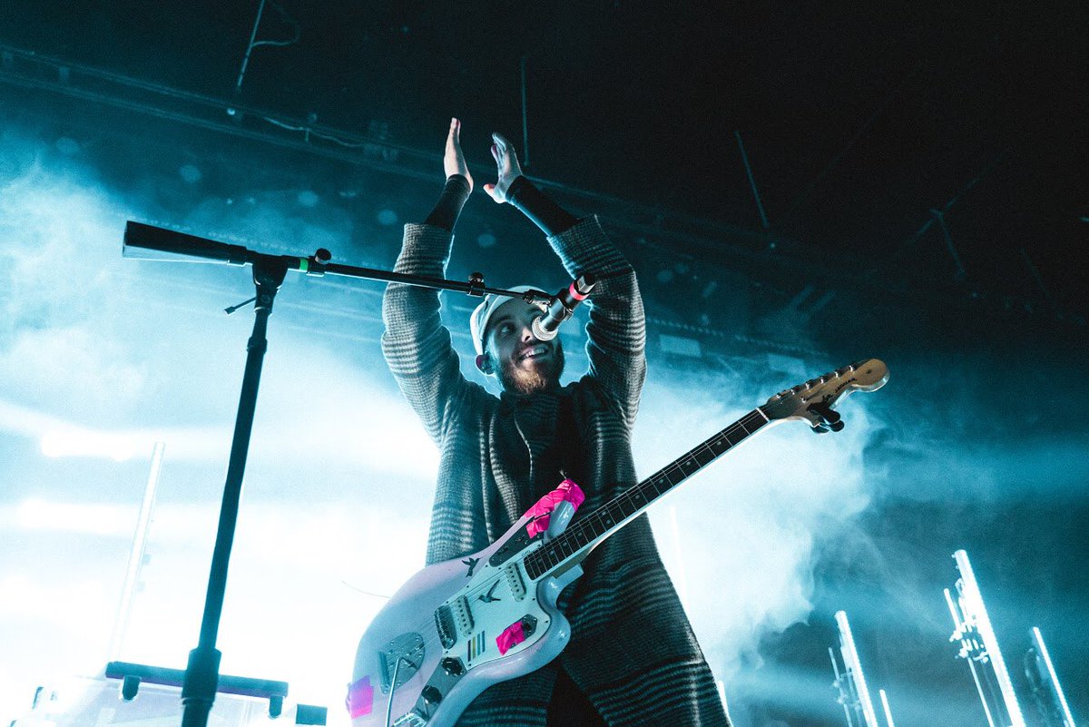 sanholobeats's tweet image. i could write an emotional story right now but tbh i have no words for most things happening lately, &amp;amp; you guys are all a part of it! so here we go: THANK YOU x 💙🖤💙 

(pic @haleylan__) #album1