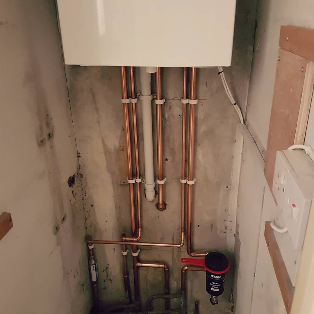 APG_Heating's tweet photo. Out with the old in with the new. This weeks system conversion installing a new Atag combi boiler completed by our very own Will.
πππͺ
Some lovely plumb proud workmanship.
@atagheating @michaelteal72 #plumbproud #atagdifference #atagselectpartner #Atag https://t.co/zovklnn3at