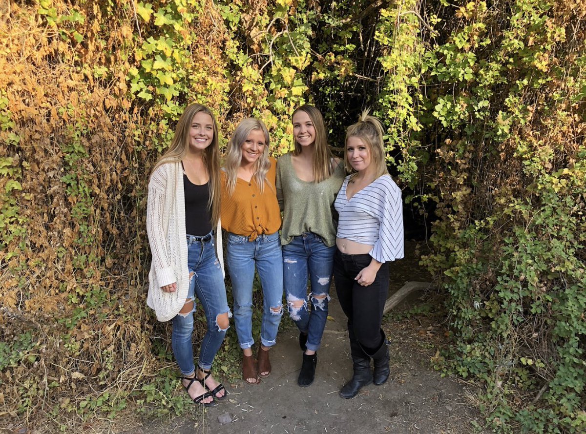 AXiD_ISU's tweet photo. grateful everyday for the lasting friendships this sisterhood has given us! Happy Thanksgiving from Alpha Xi Delta 💓💛🍂 https://t.co/kchvjpzdGc