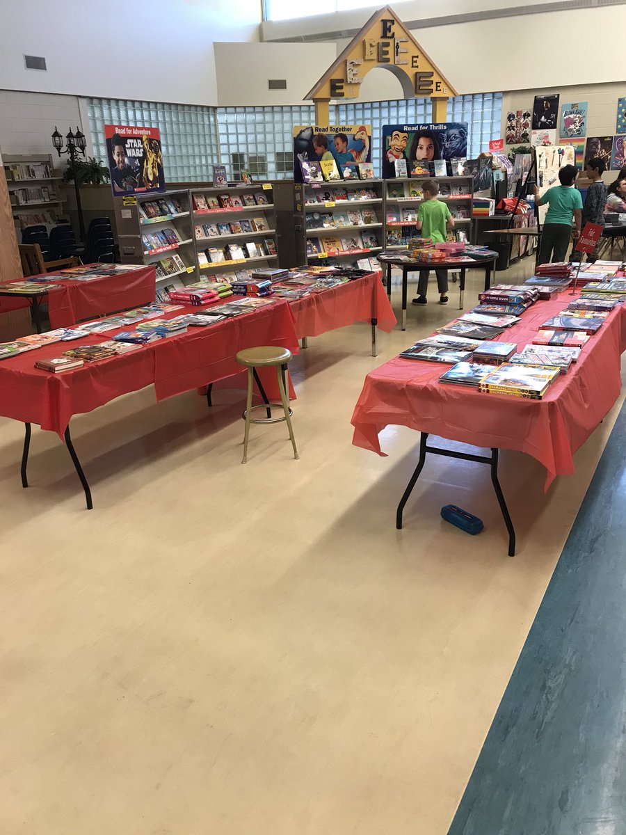 BraunSchool's tweet photo. The Book Fair @BraunSchool EXCITING! https://t.co/tsxicMhUN7