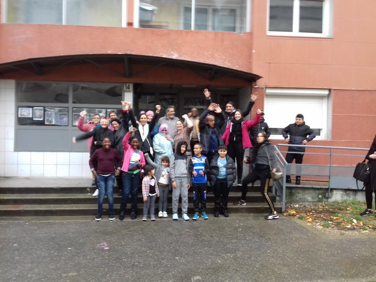 Kais_Belhout's tweet photo. retour en image sur #SERD2018 #coupdepropre 14 michelet @rillieuxlapape, visite #recycleriedesvercheres club écolo Collège pierre Valdo et étudiants @entpe @Dynacite @vaulxenvelin69 @Eco_systemes @Envi_RA @ecomobilier @DenisCatherin11 @spDynacite
@Larbimo_artmed https://t.co/0Unc8nKlfC