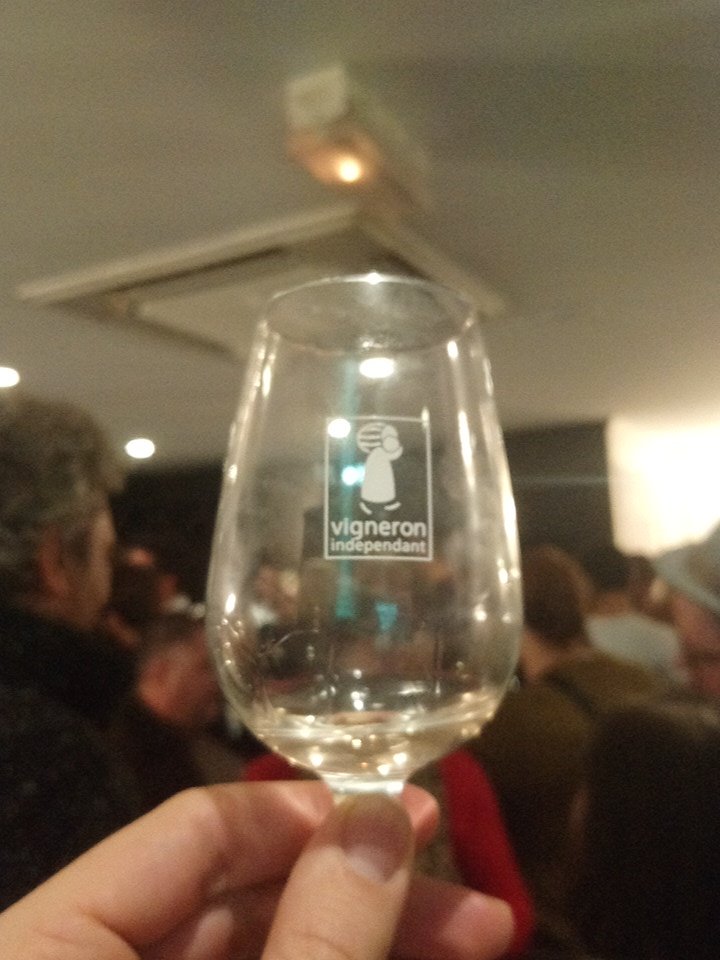 MetivAntoine's tweet photo. Qu'il est tout beau ce verres, qu'on remplit avec plaisir #twaperoangers  #toutapero https://t.co/zCcj2jvAQK