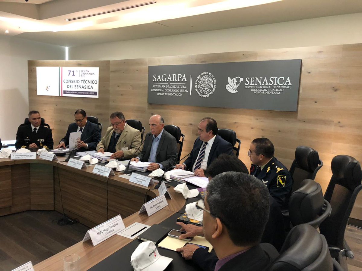 JorgeZertuche_'s tweet photo. 71a Sesión Ordinaria del Consejo Técnico del #SENASICA. @SENASICA @SAGARPA_mx https://t.co/flSEm1EgY3