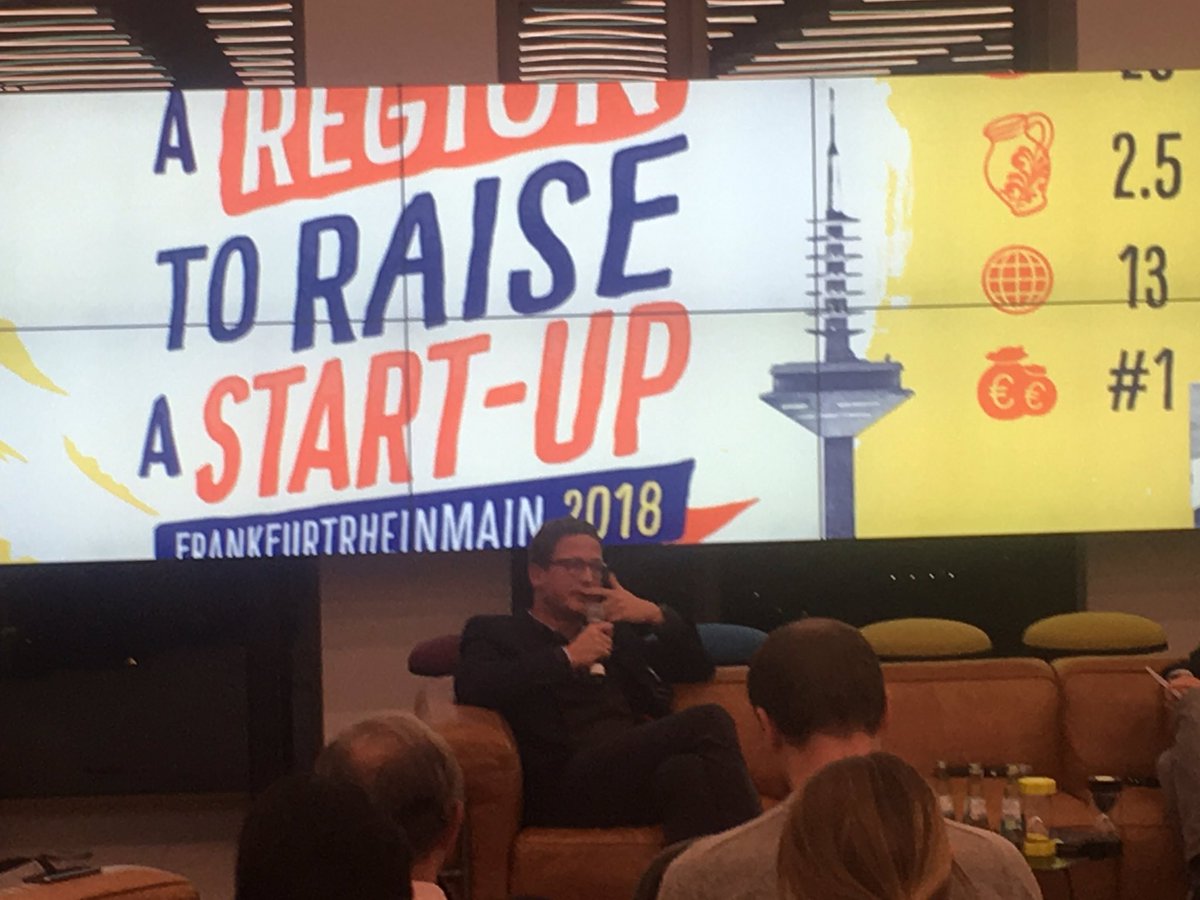 FOLLOWTHE_DUCK's tweet photo. .@danielhoefelman stellt bei #ittakesaregion in Frankfurt den Inkubator der @aareal vor. Am 3.12. freuen wir uns über den Besuch der Kollegen bei unserem #proptech-Event #followtheduck mit @Drees_Sommer und @JLLGermany - mehr dazu hier: https://t.co/6M7rtsCdD8 #pitch #startup https://t.co/H5FGQbyOgJ