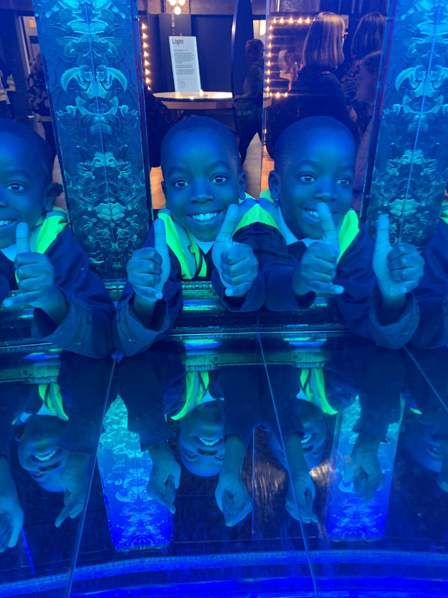 KaizenPrimary's tweet photo. Year 4 had an amazing day at the @sciencemuseum #wonderlab this afternoon. Indoor lightning, a walk through space and testing forces on the slides. #wearescientists #ekotrust #educationalvisits https://t.co/j6g8o1NlCi