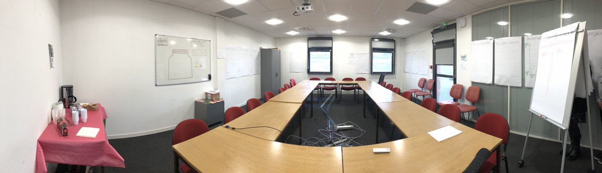 YPBernier's tweet photo. ⁦@IBMVolunteers⁩ du #lab #IBM de #pornichet prêts à accueillir les professeurs pour #PEE2018 @Fond_CGenial atelier #designthinking #DevOps #cloudplatform #cloudsecurity #it beaucoup à découvrir. https://t.co/JvxI8E7uPo