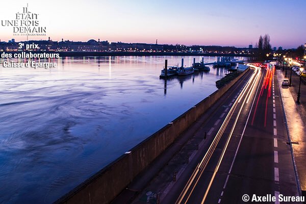 histoireCE's tweet photo. 🥉Le 3e prix revient à Axelle Sureau, collaboratrice (elle aussi) de la Caisse d’Epargne Aquitaine Poitou-Charentes, pour la #photo "Lumières sur la ville"👏 | #IlEtaitUneFoisDemain📸 #CEAPC https://t.co/HQDUmBAFeJ