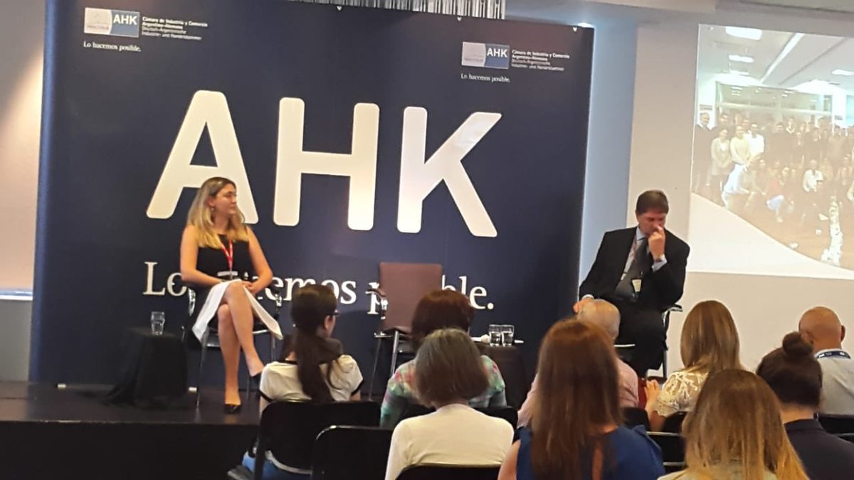 WomenCompliance's tweet photo. Y en el 15° #Foro de RRHH de la @ahkargentina sobre
“Transformación digital y cultural de RRHH. Tendencias y buenas prácticas al servicio de las personas” expuso @cortijo_paula sobre el rol de RRHH en los programa de integridad. Felicitaciones! https://t.co/bS1aUH3c8r