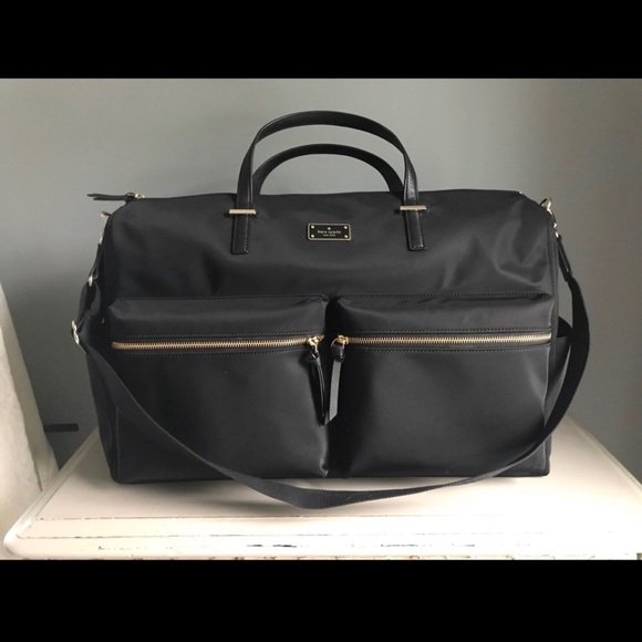 Medical_Leo's tweet photo. So good I had to share! Check out all the items I'm loving on @Poshmarkapp #poshmark #fashion #style #shopmycloset #katespade #michaelkors: https://t.co/9HSobrjxJk https://t.co/4P5qtWnQP5