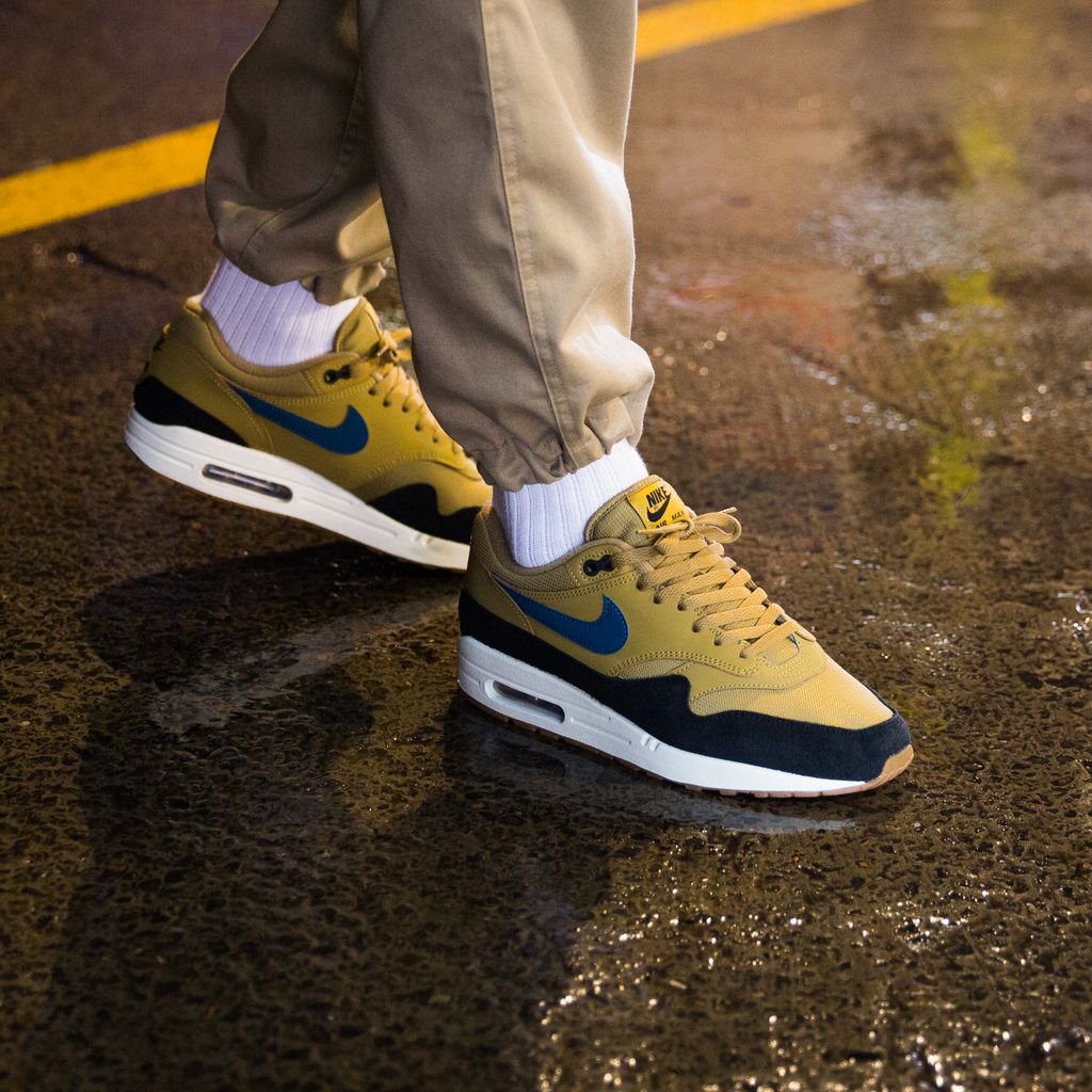 air max 1 golden moss