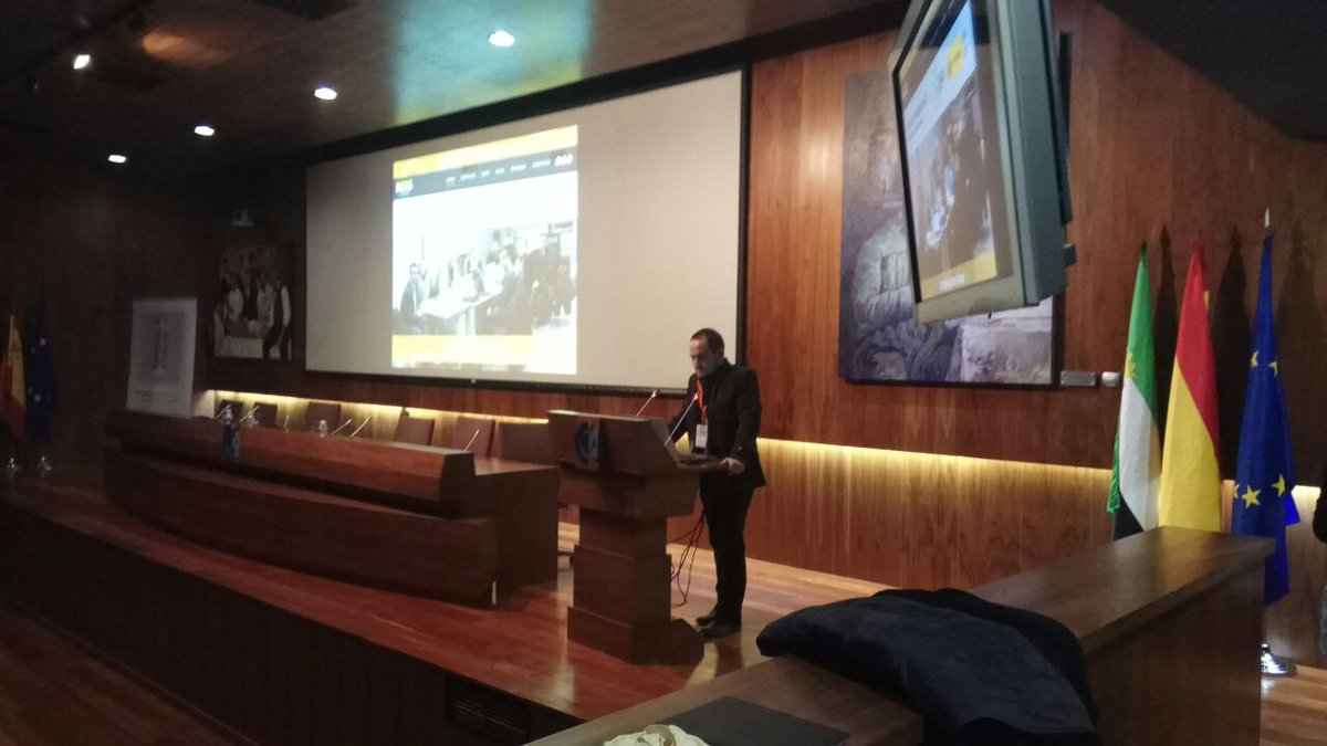 CarlosGRP's tweet image. Hoy estuve con algunos compis de @aextic en el #ForoInnovaExtremadura2018, e intentando dar a conocer nuestro proyecto @bersconsulteam a las empresas e industrias extremeñas, además de buscar colaboraciones para implantación de soluciones especializadas de #industria40