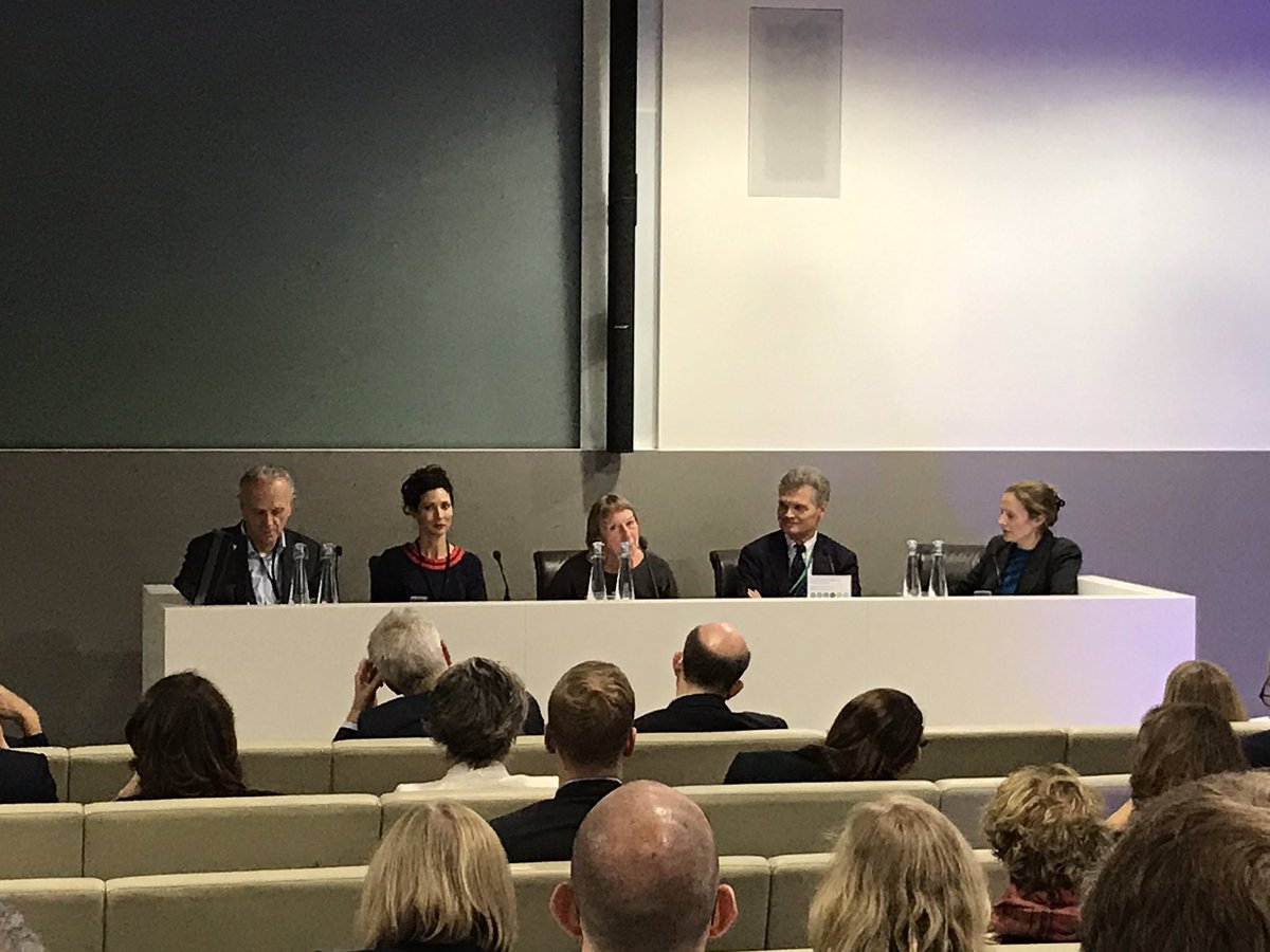 Policy_Projects's tweet image. @NicoleMatherOLS Chairs the panel discussion with Sir John Bell, Mike Standing of @DeloitteHealth, @joannehackett00 of @GenomicsEngland, Rowena Burns it @healthinnovmcr on the life sciences industrial strategy in partnership with @DeloitteUK.