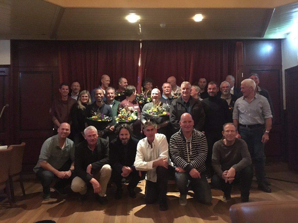 schotgroep's tweet photo. Best wel moeilijk om alle jubilarissen naar de fotograaf te laten kijken. 😊 Totaal 29 mensen een jubileum waarvan 3x 40 jr, 3x 25 jr, en de rest 12,5 jaar. Gefeliciteerd!  #trots #feest https://t.co/XurK9lI7tL