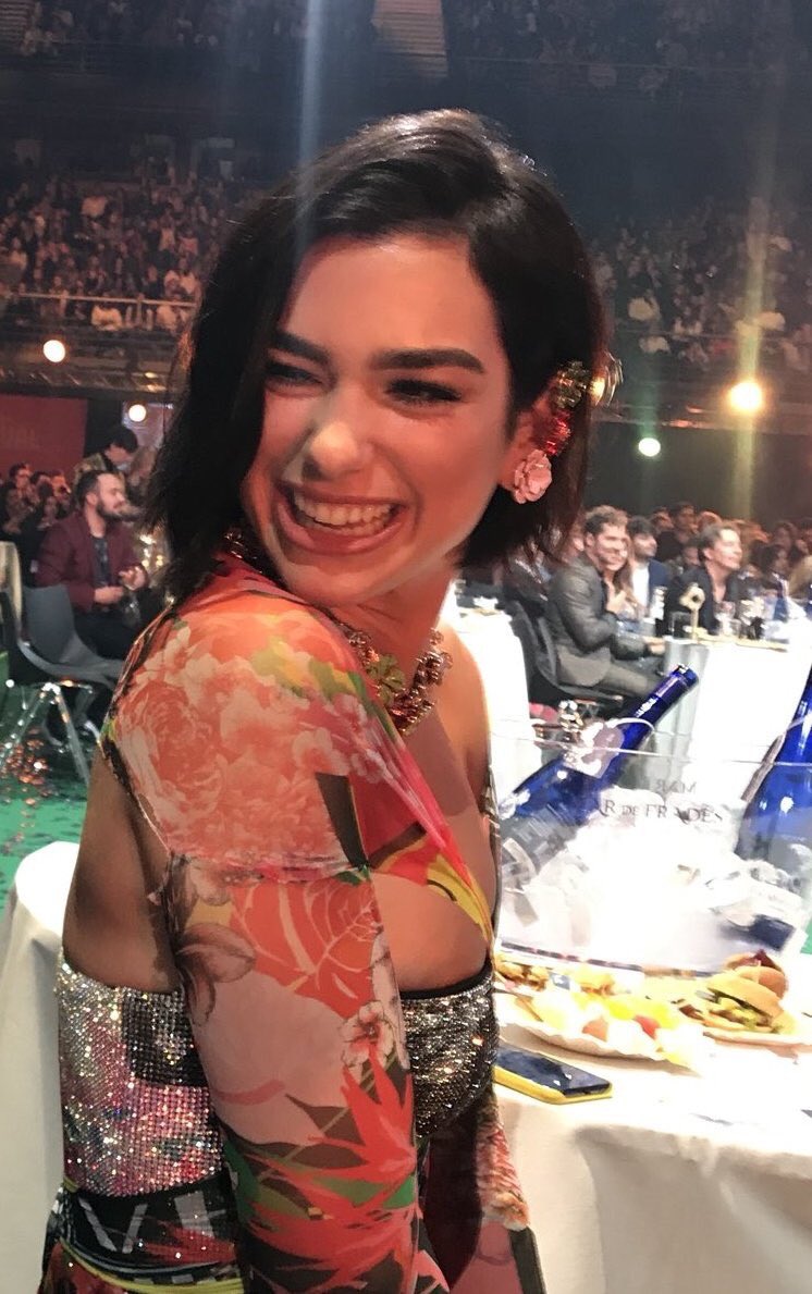 dua lipa que mujer hermosa sos lpm estoy in love