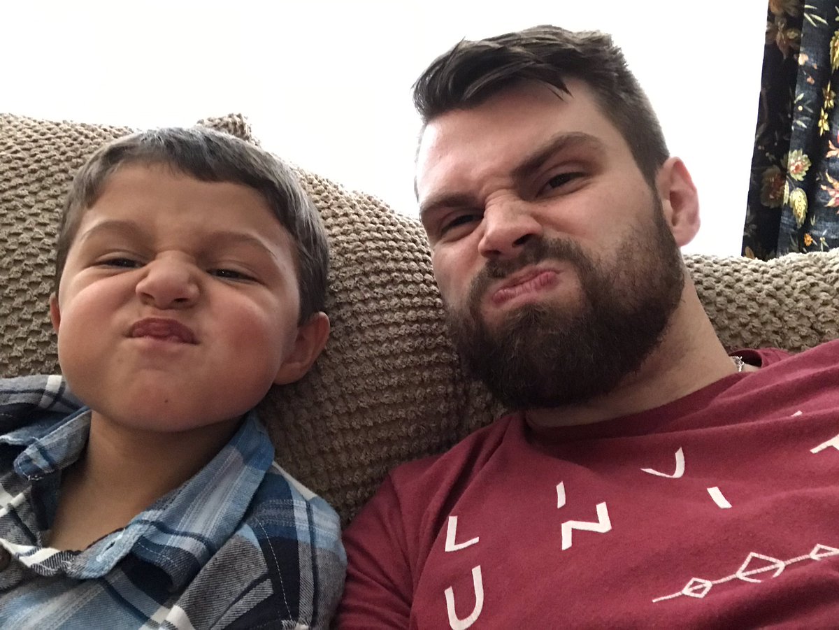 conqueringjeff's tweet photo. Hanging out with this knucklehead 😜 https://t.co/dOXyaqLAIC