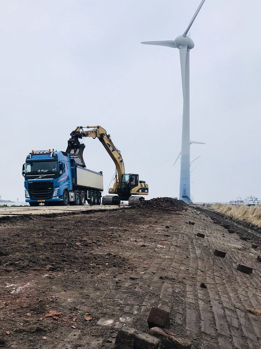 GroothuisHandel's tweet photo. Voor de Combinatie Houtribdijk werken wij deze weken mee aan optimale duurzaamheid door direct hergebruik van vrijkomende materialen. https://t.co/1zHh3lZGqC