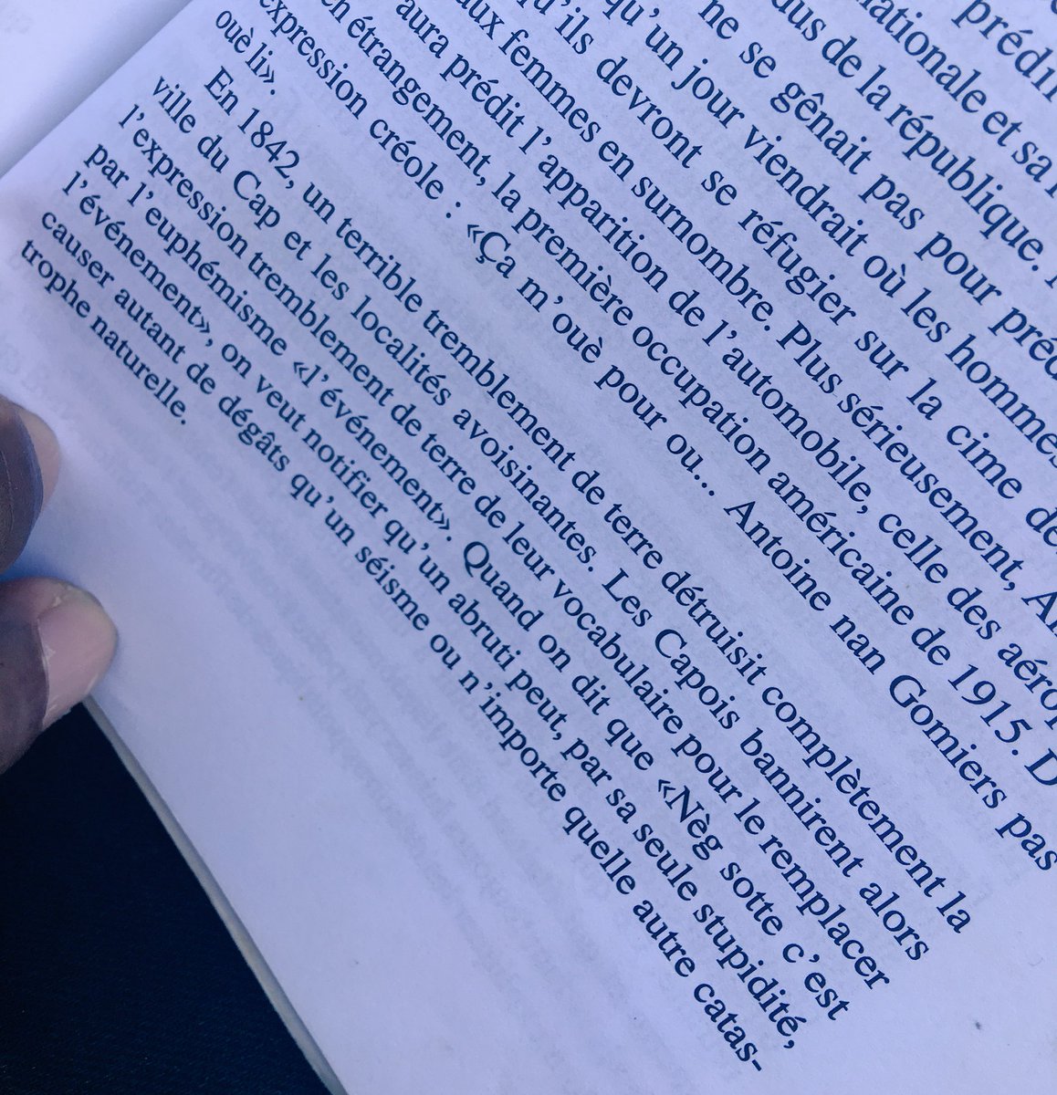 moisealex's tweet photo. « Nèg sòt se evènman ! »

Lu dans Coin d’Histoire https://t.co/hCNq5CWnsg
