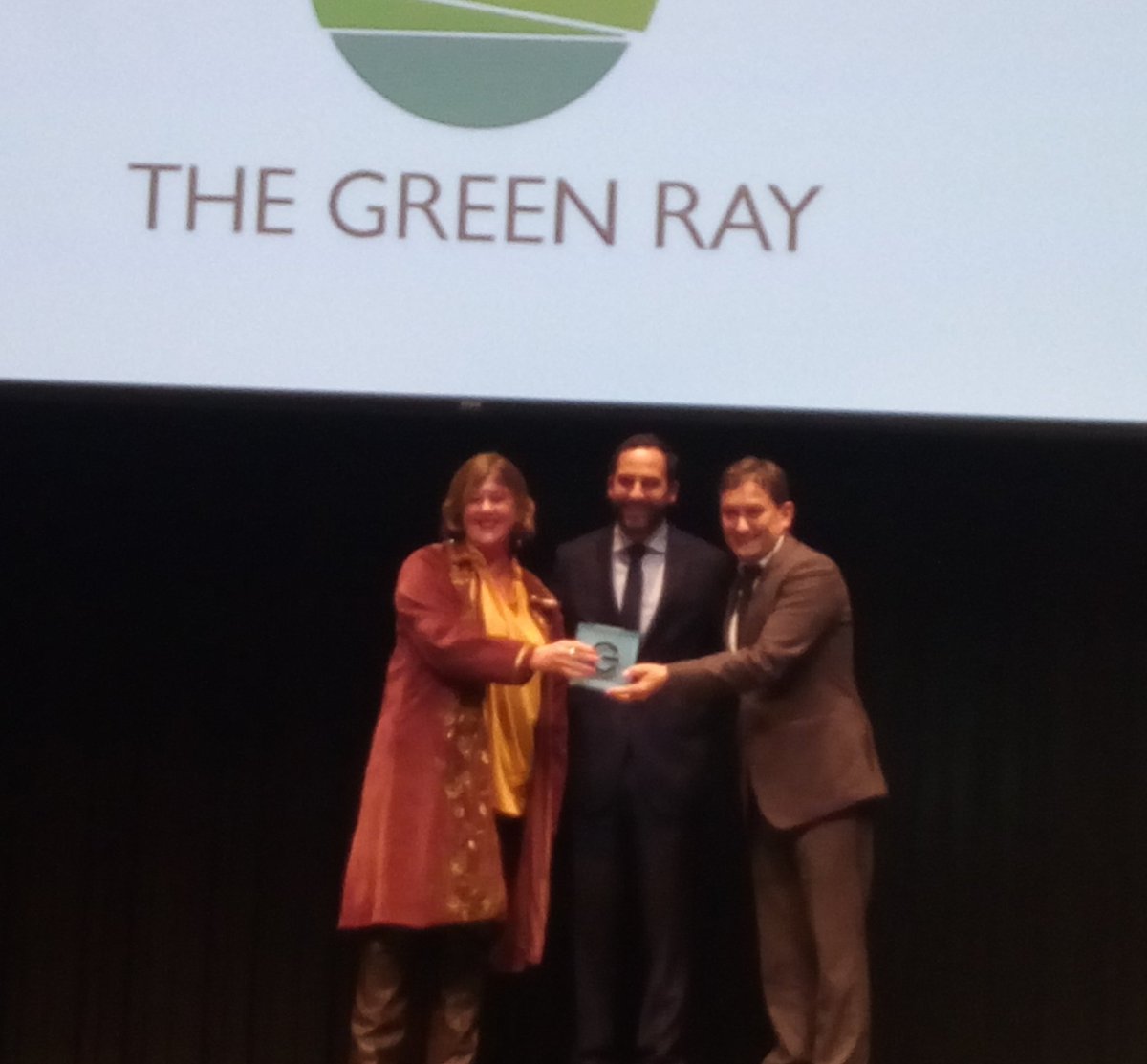 Oe, oe ,oe!!! Premio Innovación Institucional pata The Green Ray #PremiosEnterprise18 @laopiniondemalaga @infouma @PTAMalaga #innovacion #tic