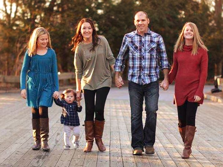 This Thanksgiving we pause to reflect on the many blessings bestowed upon us throughout the year. We are grateful for family, friends, and all of the happy memories we’ve created together. #happythanksgiving #family #golakechatuge ow.ly/QP2s30msTvM @brasstownvalle1