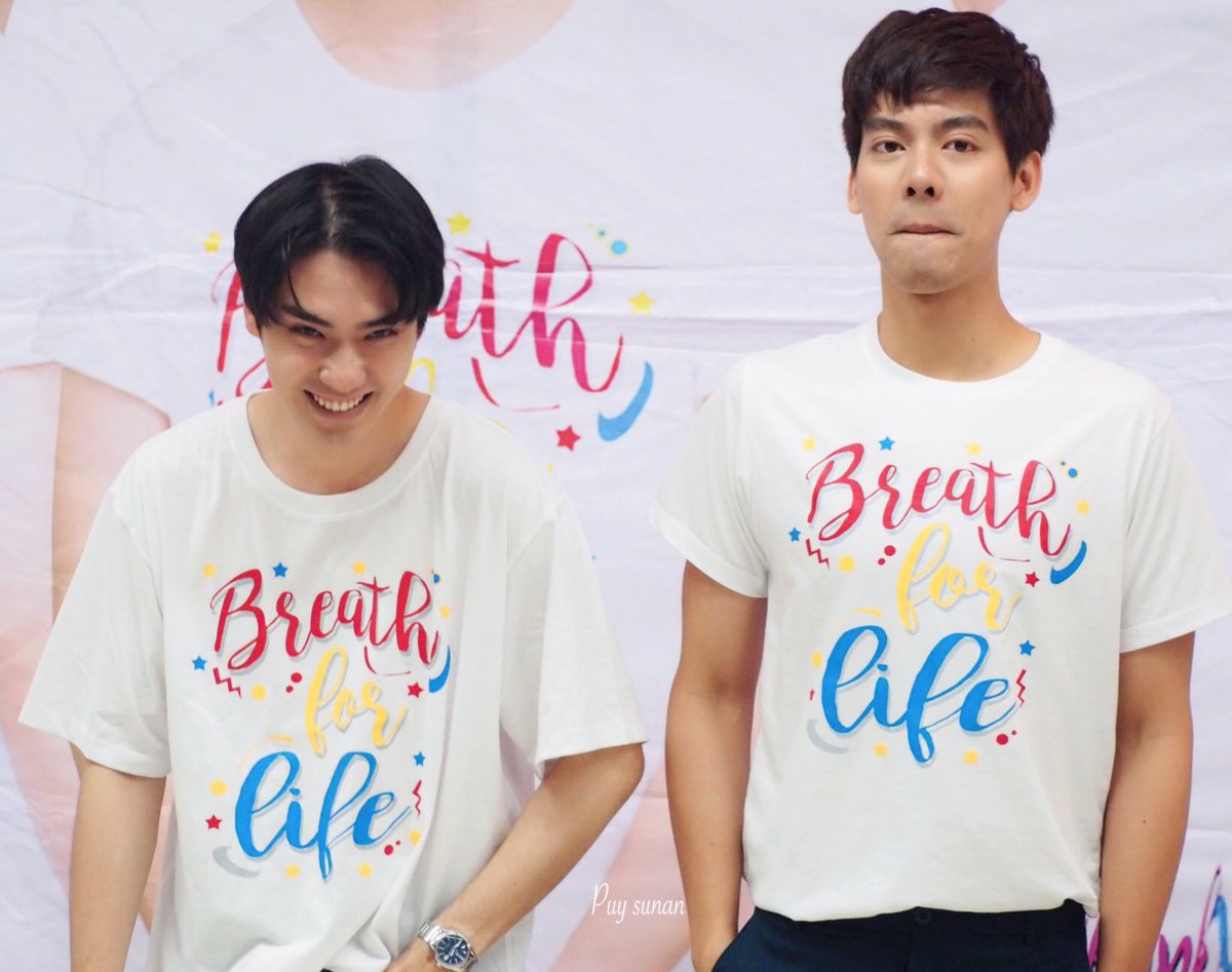 Puy_Sasi's tweet photo. ..ขยับเข้ามาได้ไหม..
..ขยับมาใกล้กัน..
..ขยับความสัมพันธ์..
..มารักกับฉันนะเธอ..
🙄เขินก็บอกเขิน🙄
#อะไรอะไรก็ตี๋
#โพสอิททูชายตี๋
#เต้ติสชีวิตโลเทค
#เต้ตี๋ชู้รักเรือล่ม
#Breathforlife
#TEeGraduationDay https://t.co/vcH8wdfSSp