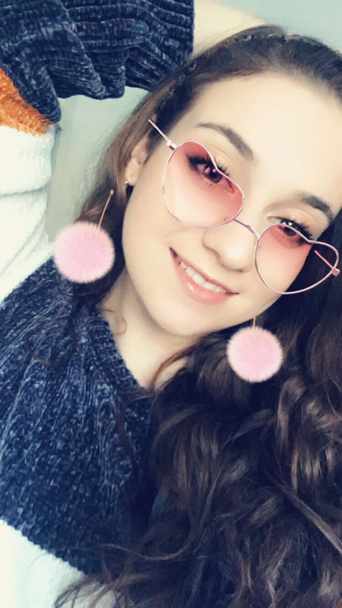 macaroon_joon's tweet photo. I think I'm cute.... HAPPY THANKSGIVING TO ALL OF MY BIASES AND MY MUTUALS! Much love to you all- eat lots! 🍂🍽🍁🦃☺️💕💜💜💜 #BTSARMY #HappyThanksgiving #Thankful #Blessed #Twitterismylife #Namjooncomeback #ILoveJooheon https://t.co/cv7i7yPYTB
