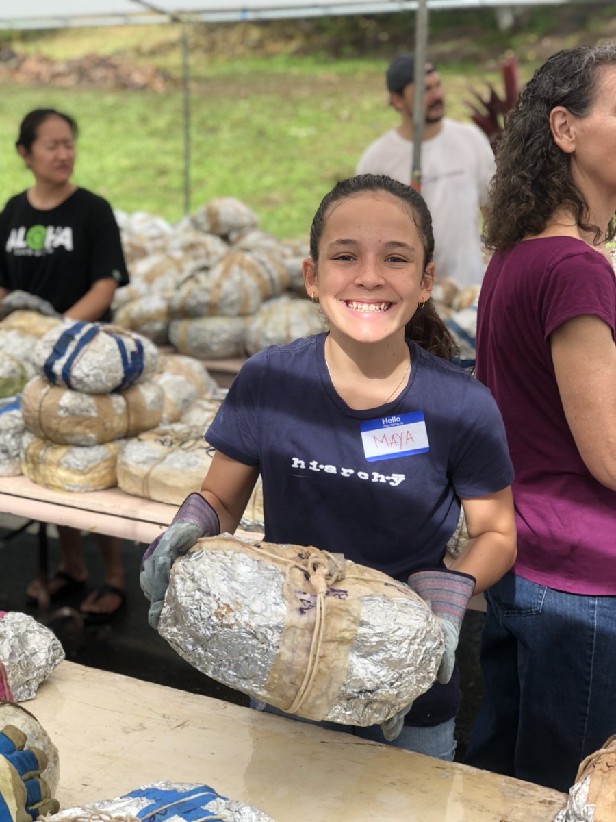 hiarchyllp's tweet image. @hiarchyllp volunteering on Thanksgiving 399 birds this year in a single imu #sustAINAbleoven #keyproject #volunteer #hiarchy