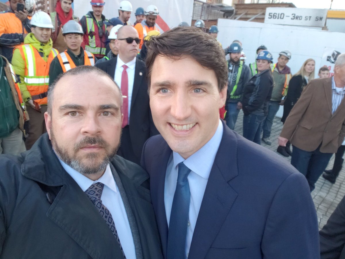 muraneq's tweet photo. Our PM @whitfieldjasons with the PM celebrating #NationalHousingDay and @cmhc_ca RCFI and Innovation funding https://t.co/10x0kpOAIy
