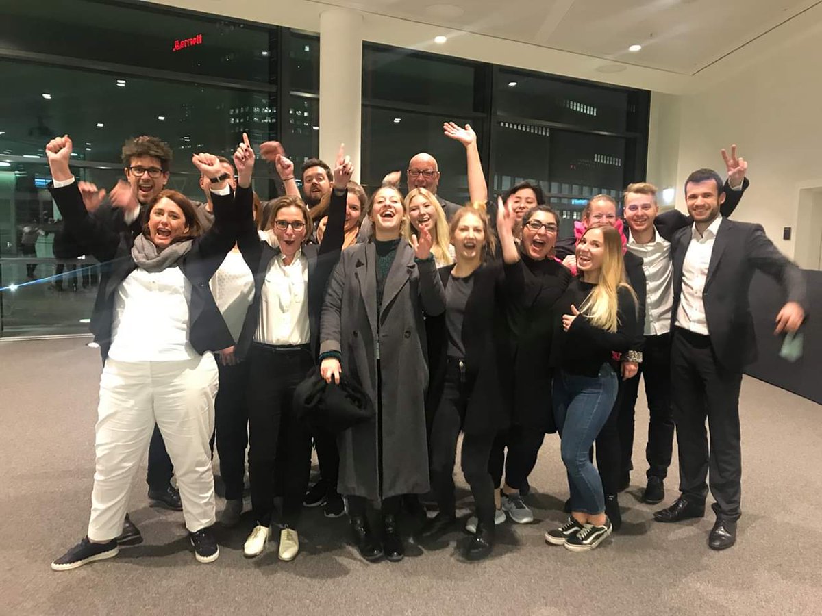 danke, danke, danke an das großartige digital excellence conference team, das dieses mega-event möglich gemacht hat. dankeschön auch an alle experten, moderatoren, partner und teilnehmer. es war großartig! 😍😁