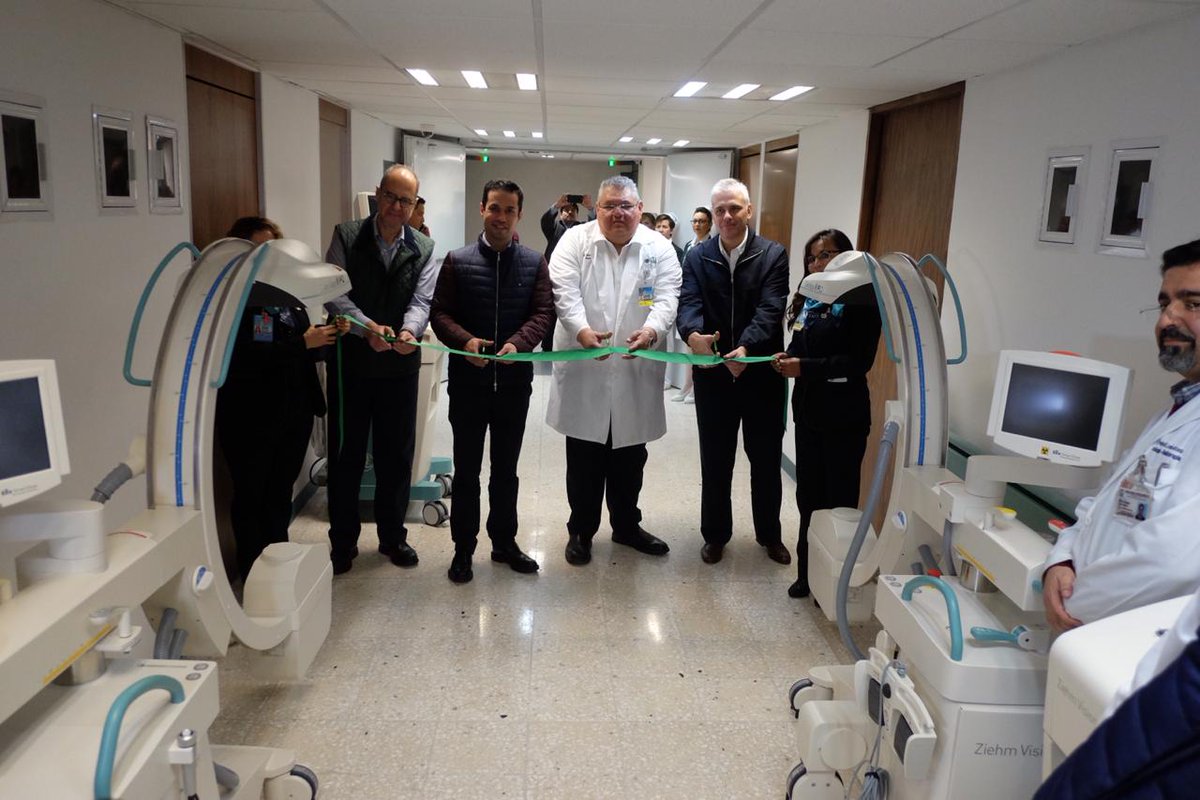 tuffic_miguel's tweet photo. Entregamos hoy en @IMSSNL un nuevo #ResonadorMagnético, dos Aceleradores Lineales y un #Angiógrafo; tecnología de punta en beneficio de nuestros derechohabientes. #NuevoLeón https://t.co/SLBIt3skMG