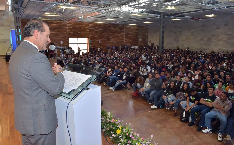 MartinOrozcoAgs's tweet photo. Bienvenidos todos los estudiantes y egresados del subsistema #UTyP de todo el país a #Aguascalientes, mucho éxito en el #CONIES2018. Continuemos impulsando el desarrollo del país a través de una educación basada en tecnología, innovación y ciencias.
#CaminamosContigoAl100 https://t.co/olwmVjsIuO