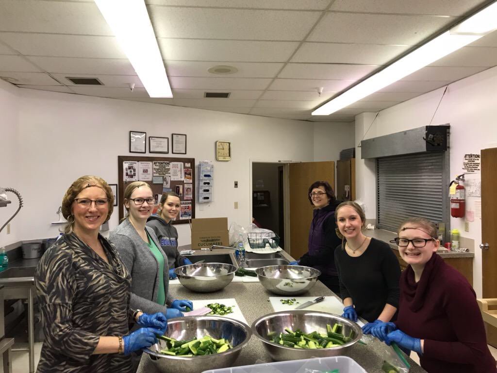 mhbrownbag's tweet photo. Thank you so much to the 4th year Education students from the @mhcollege for coming the last two days to help make lunches :) Thank you! #mhfoodbank #mhbrowbbag #feedingkids #luncheshelpkidslearn #givingback #thankyou #medhat https://t.co/ZdeEi5L8yi