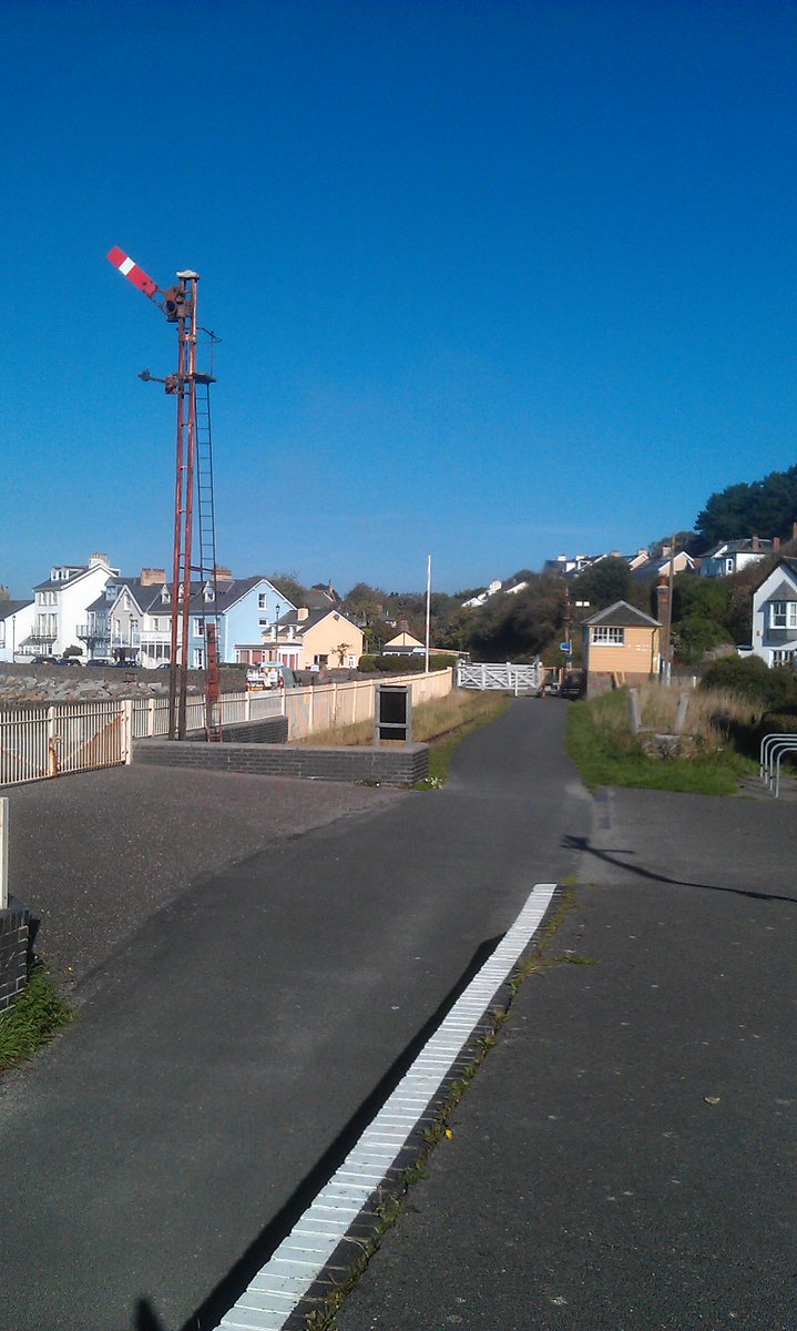 RailwaySquirrel's tweet photo. @PaulWhitewick Here's a few more of the pics I took along the Tarka Trail Paul at Bideford, Instow and one of the old Railway Tunnels https://t.co/uVBi7A36pU