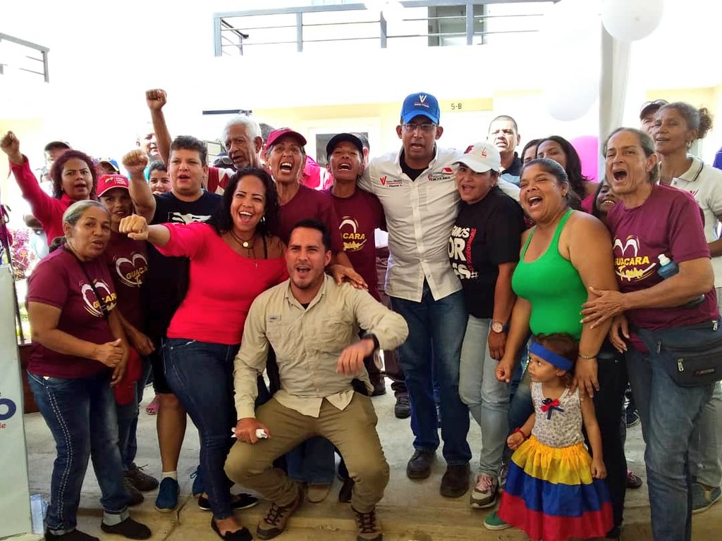 #Venezuela líder mundial en garantizar construcción de viviendas dignas para el pueblo goo.gl/FqU9TU

#FitvenMotorEconómico
