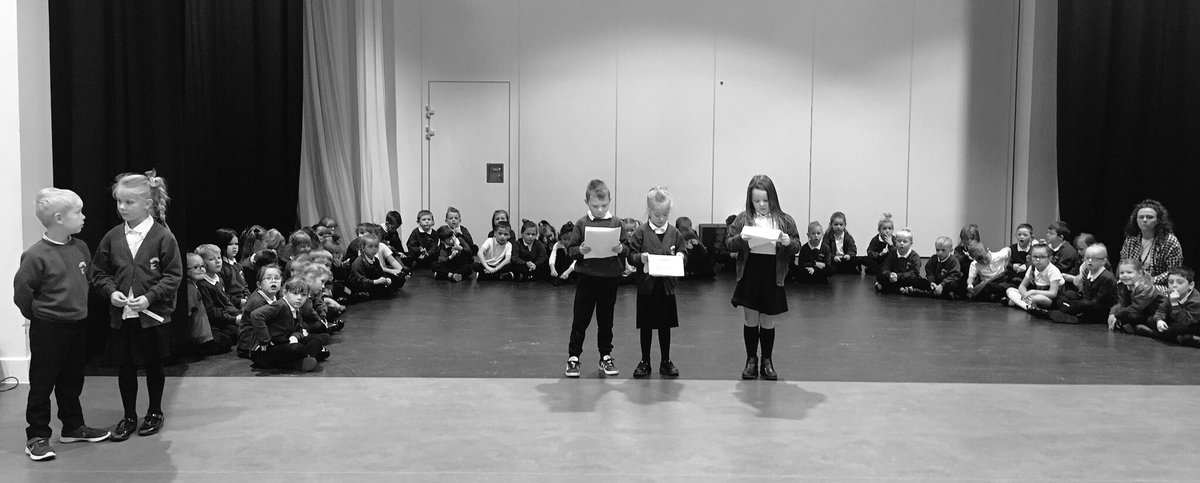 YBB_Y1's tweet photo. That time of year can mean only one thing...concert rehearsals πΆπ #AnAlienChristmas #hairyscaries #spaceboys #spacegirls #hebots #shebots π€π½πΎπ @YBB_Year1_2 @YBBRecYear1 https://t.co/6gTEOjg0vV