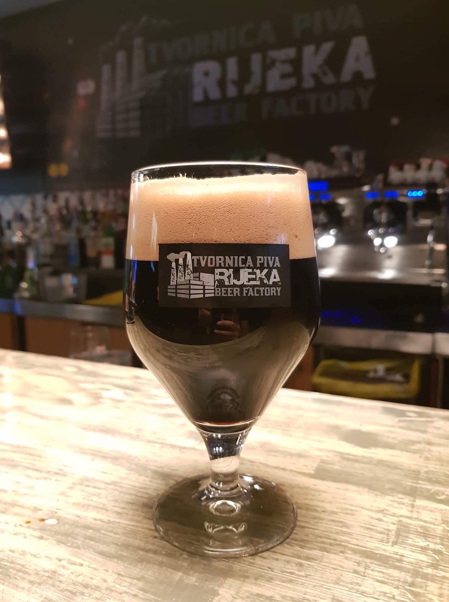 tvornicapivaRi's tweet photo. I da nastavimo u religioznom tonu...Stout starog sv.Petra Mandrill Nano Brewing co. sa naše pipe #njami https://t.co/QUdOlR1kJf