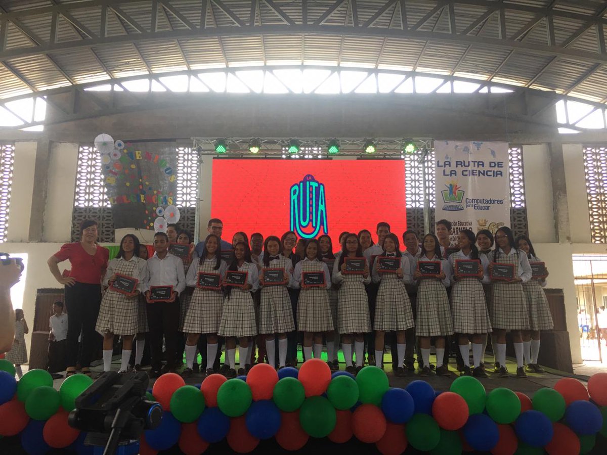programaondas's tweet photo. Niños y niñas de la IE El Carmelo de San Juan del César, disfrutan de la #RutadelaCiencia de Todo es Ciencia como parte del premio de #LosCracksDeLaCiencia, junto con Computadores para Educar hacemos entrega de tabletas electrónicas. @Colciencias @TodoEsCienciaCo @CompuParaEducar https://t.co/h2qOXw6wjA