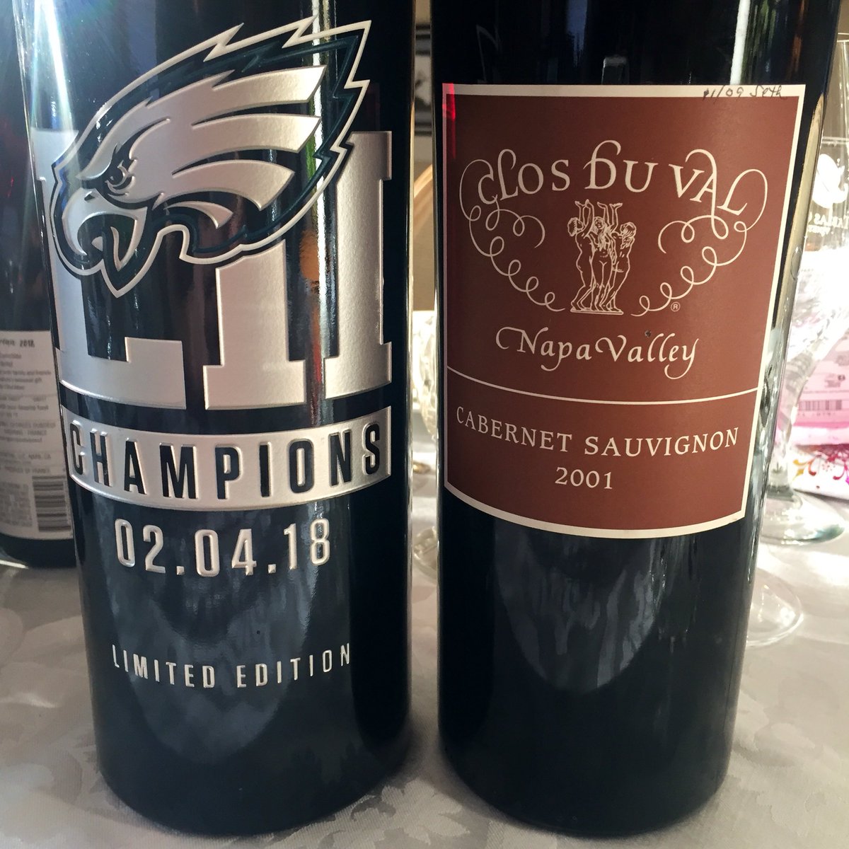leemporter's tweet photo. It’s like @eagles vs @Jaguars all over again. Let’s do this! #heylondon #duval #HappyThanksgiving #magnums https://t.co/OjcLVrrbe1