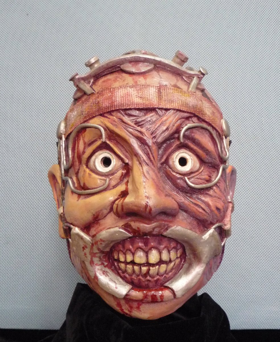 Yuri85771228's tweet photo. #DeadbyDaylight #Survivor #Killer #mask #DoctorHermanCarter #DoctorDBD #etsy #etsyshop #HermanCarter #Trapper #Nurse #Leatherface #killermask https://t.co/aOk322whMU