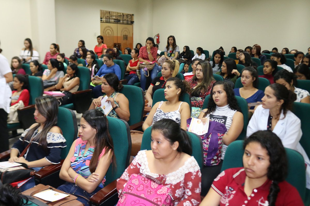 utequevedo's tweet photo. Estudiantes de la Fac. #Agrarias reciben charla sobre "Planificación Familiar", organizada por el Área de Salud #UTEQ
Los temas: Planificación familiar, Prevención de enfermedades de transmisión sexual y Embarazo no deseado
Auspiciado por #CORMIN (Laboratorio farmacéutico Chile) https://t.co/FJkQE7sPnh
