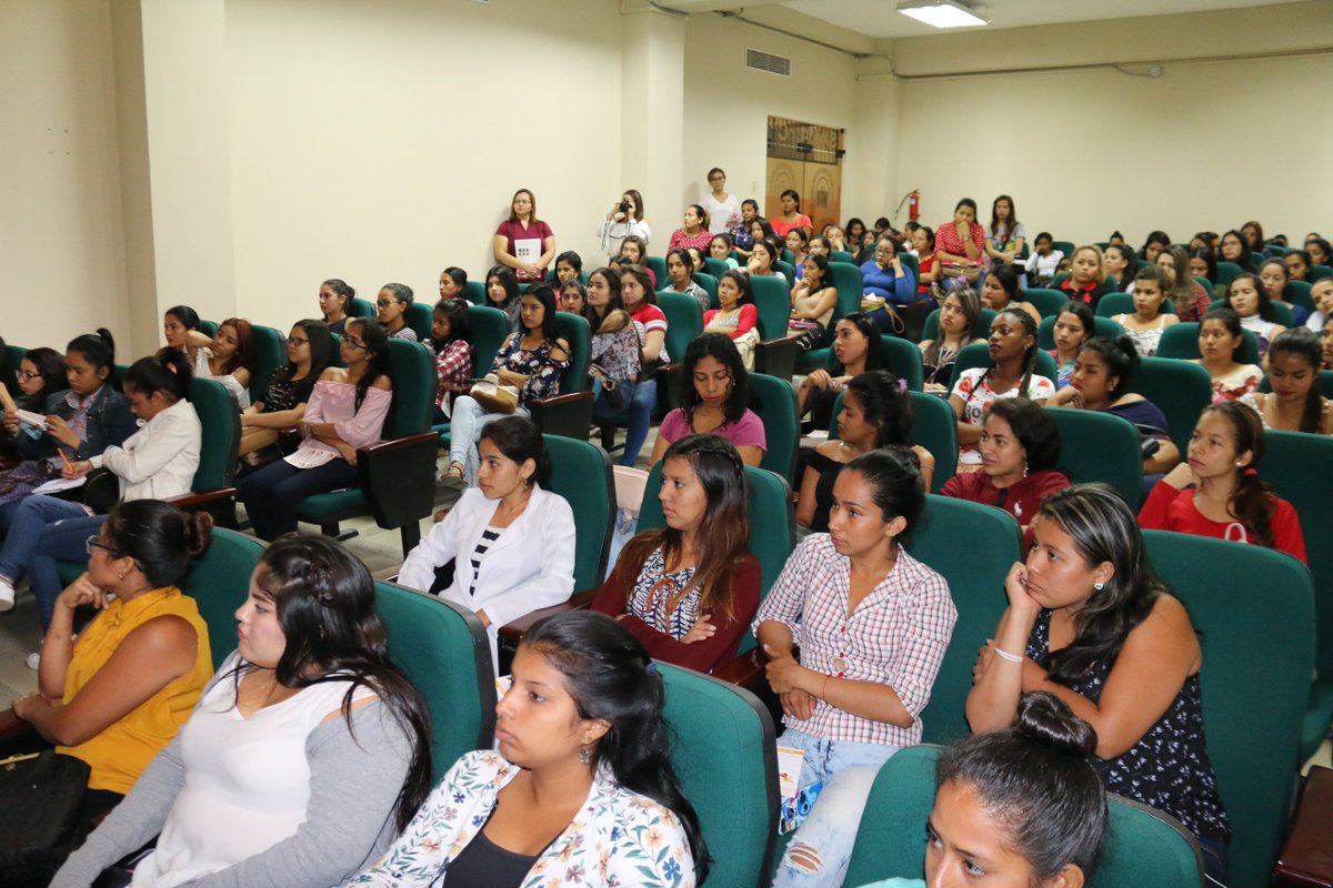 utequevedo's tweet photo. Estudiantes de la Fac. #Agrarias reciben charla sobre "Planificación Familiar", organizada por el Área de Salud #UTEQ
Los temas: Planificación familiar, Prevención de enfermedades de transmisión sexual y Embarazo no deseado
Auspiciado por #CORMIN (Laboratorio farmacéutico Chile) https://t.co/FJkQE7sPnh